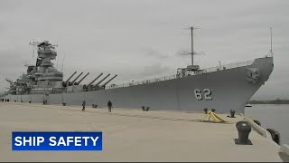 Battleship New Jersey moves to location where it will be dry docked for maintenance [upl. by Anirat]