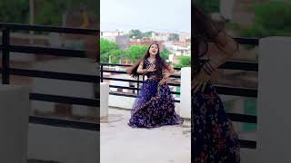 kamar Teri left right hale dance youtubeshorts spinxokhushi [upl. by Nemzzaj]