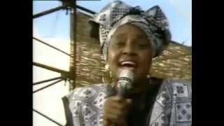 Soweto BluesMiriam Makeba GRACELAND CONCERT WITH PAUL SIMON [upl. by Slinkman135]