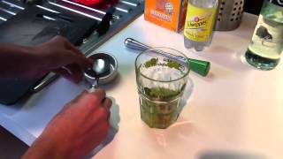 Recette Cocktail  Faire délicieux un mojito  Conseils Cocktail [upl. by Caravette]