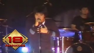 Samsons  Kisah Tak Sempurna Live Konser Sukabumi15 Mei 2007 [upl. by Herve707]