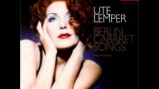 Ute Lemper  Ich Bin Ein Vamp [upl. by Vivyan824]