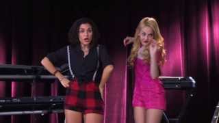 Momento Musical Violetta 2  Ludmila e Naty cantam Peligrosamente Bellas Capitulo 37 [upl. by Lertnom]