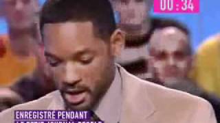 Will Smith solves the Rubiks Cube live on air [upl. by Aicirpac]