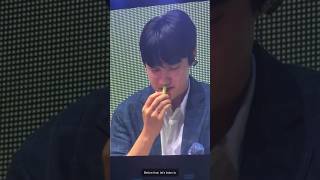 Kyungsoo inhaling the inhaler first before starts singing Wonder  Bangkok Bloom Fan Concert [upl. by Tremml]