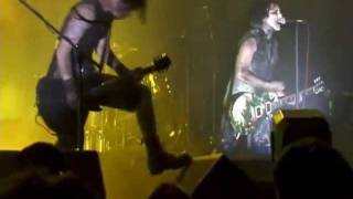 Nine Inch Nails  Reptile Español Subs Live AATCHB [upl. by Nhguavahs]