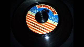 Strawberry Alarm Clock  quotIncense and Peppermintsquot 1967 Garage Psych ALLAMERICAN [upl. by Krawczyk691]