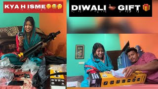 DIWALI GIFT 🎁 KYA H ISME 🤌🤫 gift explore youtubevideo couplegoals happydiwali [upl. by Narad]