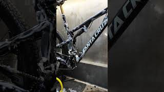 哈哈 下班了 给我自己车洗洗 Cleaning my mountain bike！ bicycleshop bikebuild mtb dreambuild [upl. by Scrivings]