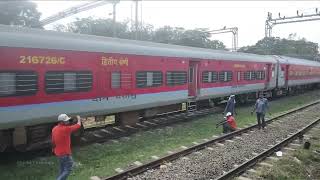 11021 Chalukya Express Snakes into Destination [upl. by Cerys945]