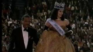 MISS WORLD 1992 Ninibeth Leal Final Walk [upl. by Aiyekal]