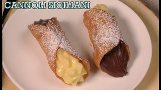 I CANNOLI SICILIANI ricetta ORIGINALE BUONISSIMI  Recipe Authentic Sicilian Cannoli shells [upl. by Ahsinoj]