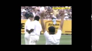 Ian Botham and Gladston Small 5 wickets each vs Australia [upl. by Eniamert]