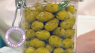 Olives vertes aux herbes [upl. by Baelbeer]