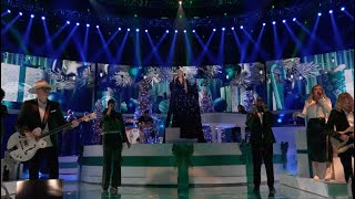 Kelly Clarkson  Santa Cant You Hear Me Live from The Voice Finale [upl. by Enalda]