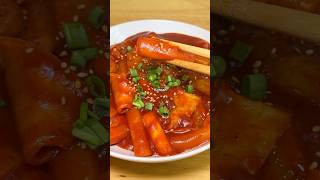 Trying 11 Frozen Tteokbokki from Dakchigo tteokbokki koreanfood viralfood [upl. by Rebma]