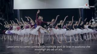 Il lago dei cigni intervista a Christopher Wheeldon [upl. by Leaffar]