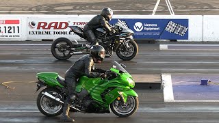 Kawasaki H2 vs Kawasaki zx14  motorbikes drag racing [upl. by Caroline]