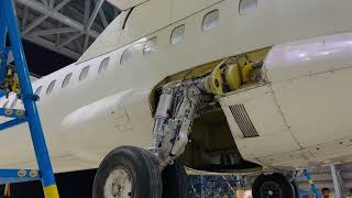 The landing gear retractionextension in ATR 72600 aircraft landinggear system usa india [upl. by Papst203]