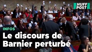 Barnier à l’Assemblée nationale  les députés LFI brandissent leurs cartes d’électeur [upl. by Enuahs]