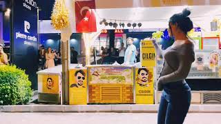 The famous Turkish Ice cream Guy Dance on انت قلبی with English subtitles [upl. by Shelli]