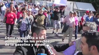 Se manifiestan contra gasolinazo en Los Mochis [upl. by Demy]