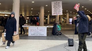 Jesus Kristus är Herren Gud den Allsmäktige Sergels torg plattan Stockholm 20240309 [upl. by Lubin]