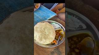 Chole bhature keval 25 rupai plateThe cheapest Indian street foodshortsstreetfoodfoodfoodie [upl. by Randall931]