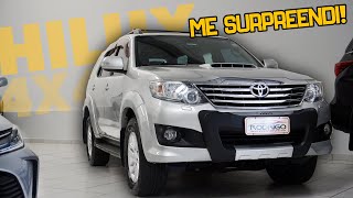 ANDEI DE HILUX SW4 2013 LUXUOSO SUV DE 7 LUGARES DA TOYOTA [upl. by Jarrad]