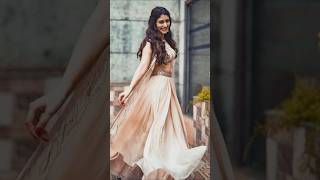 Warina Hussain whats app status 😍🔥 Dholida trendingshorts navratri Warinahussain youtubeshorts [upl. by Zimmermann794]