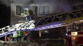 Großeinsatz in Lochau Feuerwehr rettet brennendes Bauernhaus [upl. by Enilram]