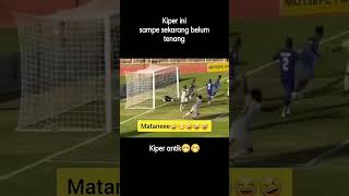 Itu bola masuk atau kaga sih 🤔  fypシ゚viral memes viralvideo shortvideo [upl. by Rock]