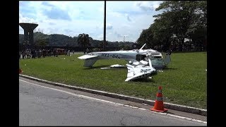 IPATINGA Avião Monomotor cai em Ipatinga e piloto sobrevive [upl. by Addis357]