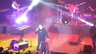 Bobby Kimball Hold the Line  Toto en Lima Peru 11042014 [upl. by Alleoj278]