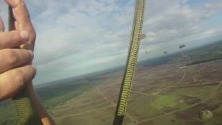 Rode baretten springen boven Ginkelse Heide tijdens herdenking Market Garden [upl. by Cope]