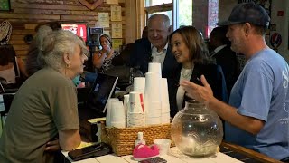 Kamala Harris Tim Walz visit Sandfly BBQ in Savannah [upl. by Redan]