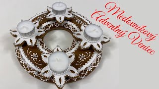 Medovníkový ADVENTNÝ VENIEC  Gingerbread Advent Wreath  Zdobenie medovníkov s Monikou [upl. by Winton]