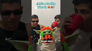 ¿Rollo o toallita húmeda 🍑💩 humor podcast comedia clipsdivertidos [upl. by Mclyman644]