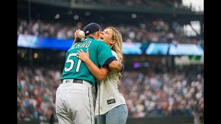 Ichiro Suzuki shocks quotIchiro Girlquot again before hilarious introduction to Mariners Hall of Fame [upl. by Laufer]