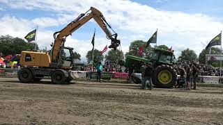 trekkertrek eext 07072024 het afslepen van de john deere [upl. by Surbeck]