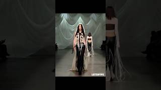 Li Linzi walking for Aniyerecords aniyerecords model runway fashion fashionweek catwalk [upl. by Ava]