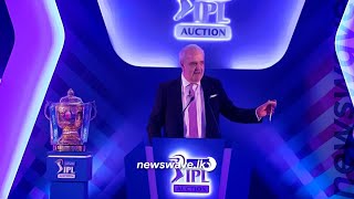 IPL Auction 2022  Auctioneer Falls Down [upl. by Gewirtz]