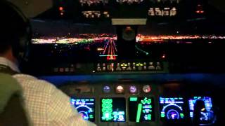 Night Landing  SFO Runway 28 Right Similar approach as AC759 [upl. by Notsrik]