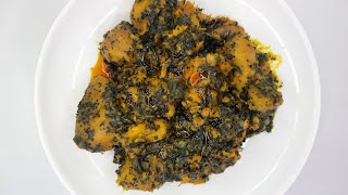 Comment préparer le Macabo malaxé au ndolè how to cook cocoyam porridge and bitterleaves [upl. by Keeryt581]