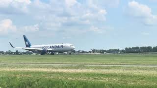 Icelandair 767 landing [upl. by Nuhs]