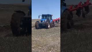 New Holland tyre slip  New Holland lastik kayması tractor newholland short shorts turkey [upl. by Lazar552]