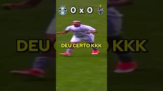 Gremio x Galo😳😳 engraçado futebol grêmio atleticomineiro [upl. by Morra606]