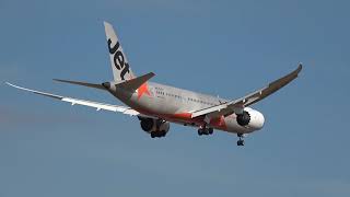 Jetstar Boeing 7878 Dreamliner Landing Avalon Airport [upl. by Kippy]