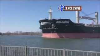 Bulkcarrier running aground in Burlington [upl. by Lamson]