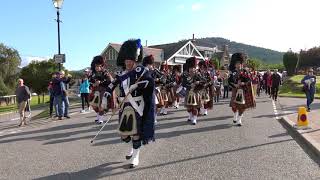 Braemar Gathering 2017  Blairgowrie Rattray amp Dist Pipe Band march through Braemar in Scotland [upl. by Aivax53]